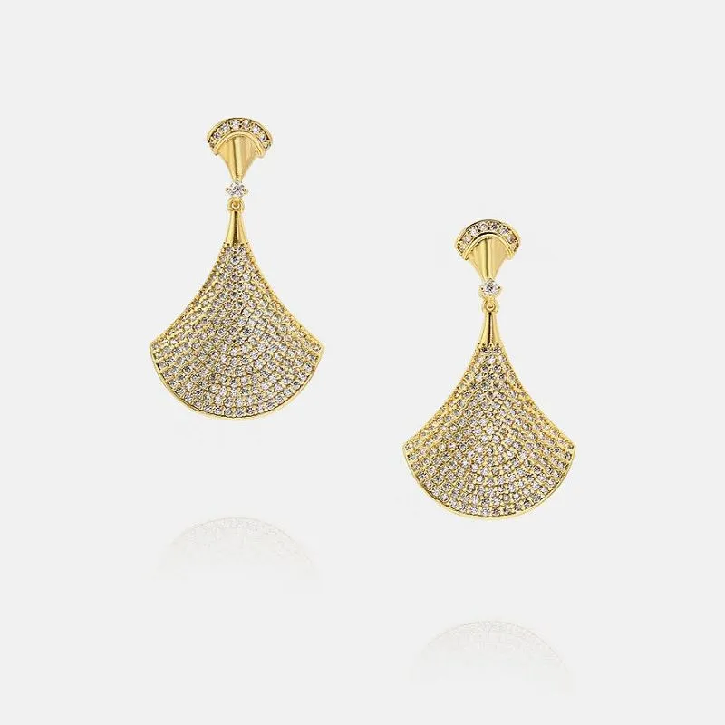 Pave Setting Dangle Cercel